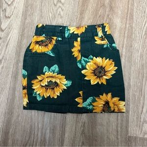 Eve Byer California Sunflower Skort Green Yellow